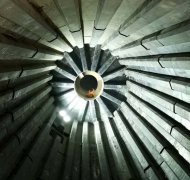 浙江某建材公司球磨機橡膠襯板安裝完工